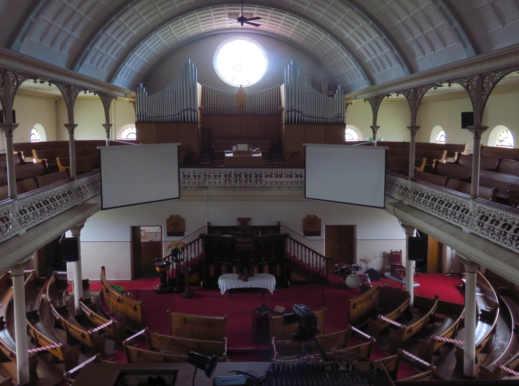 Ficksburg NG church inside